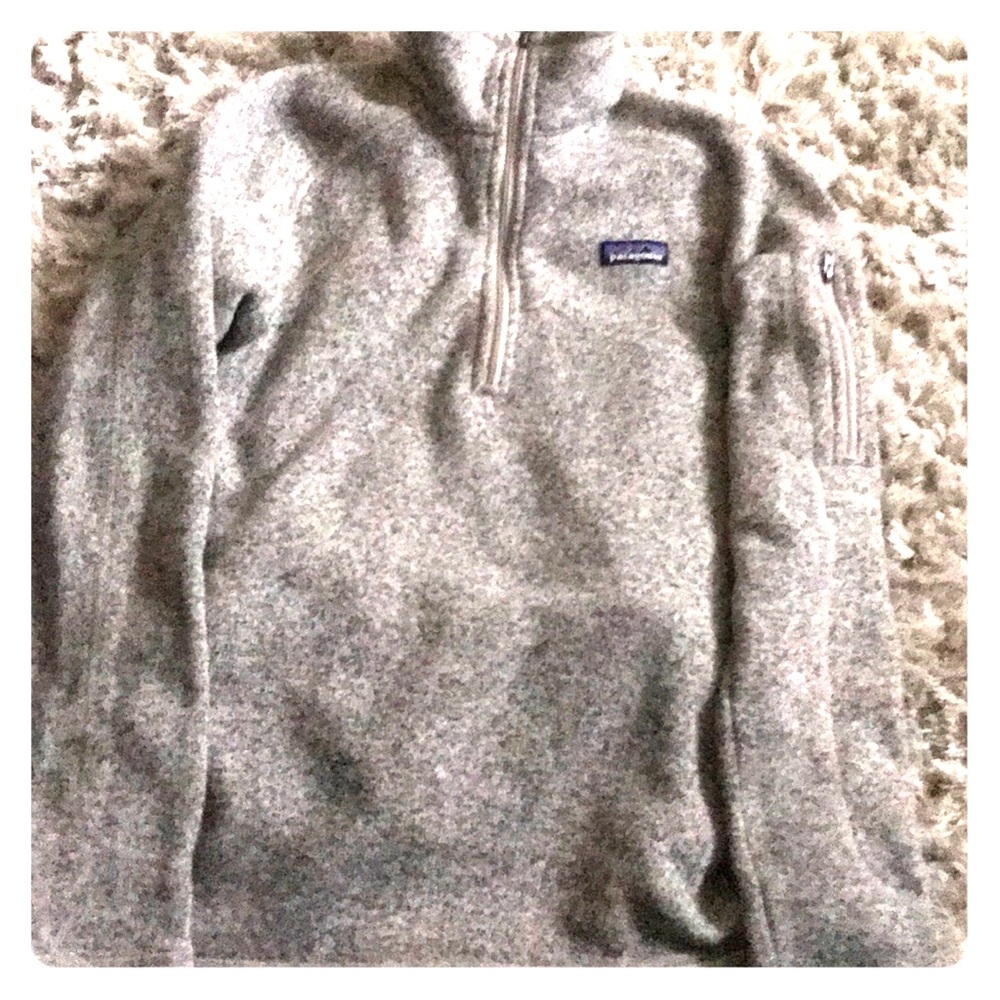 Like new Patagonia half zip in oatmeal